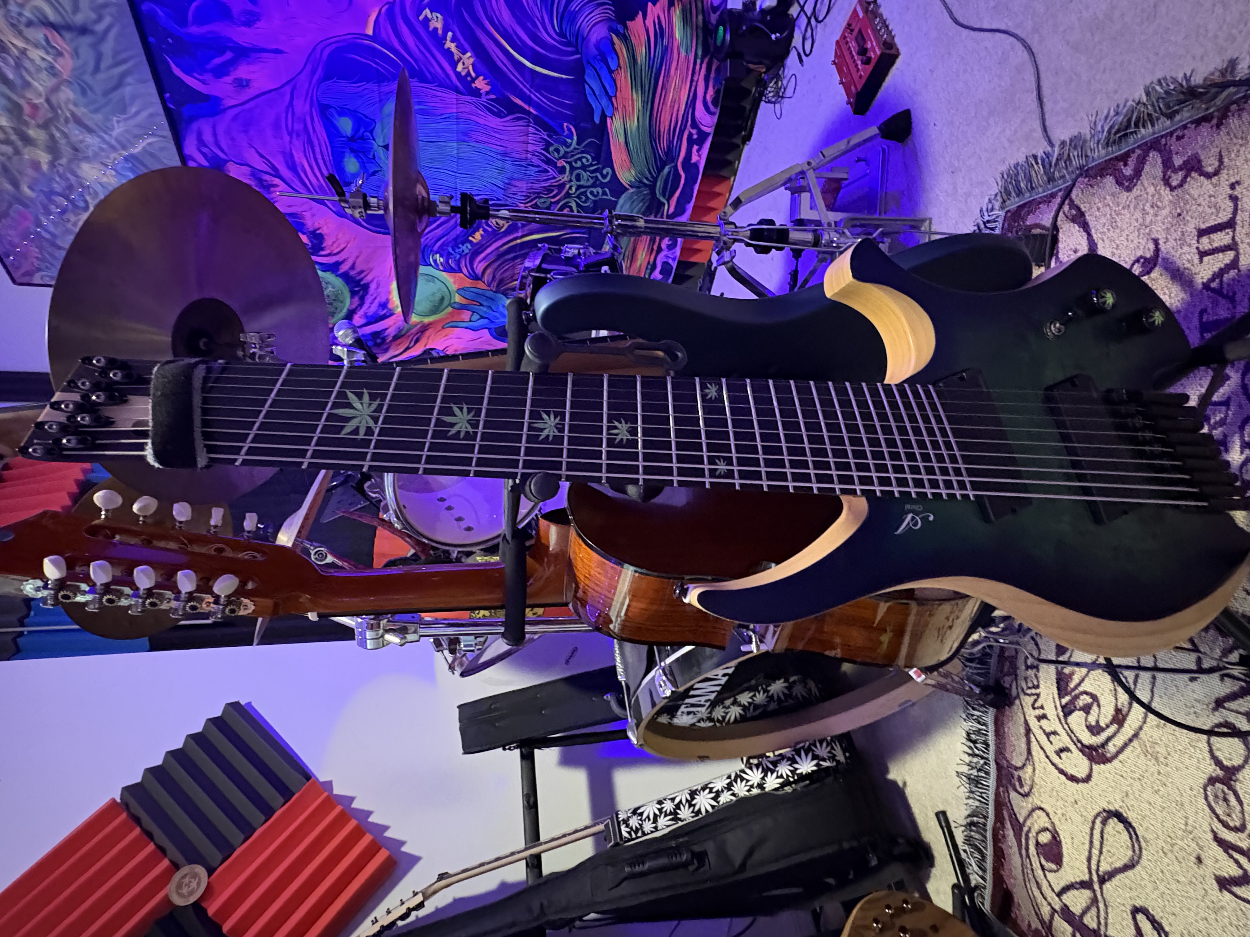 9 strings electric guitar