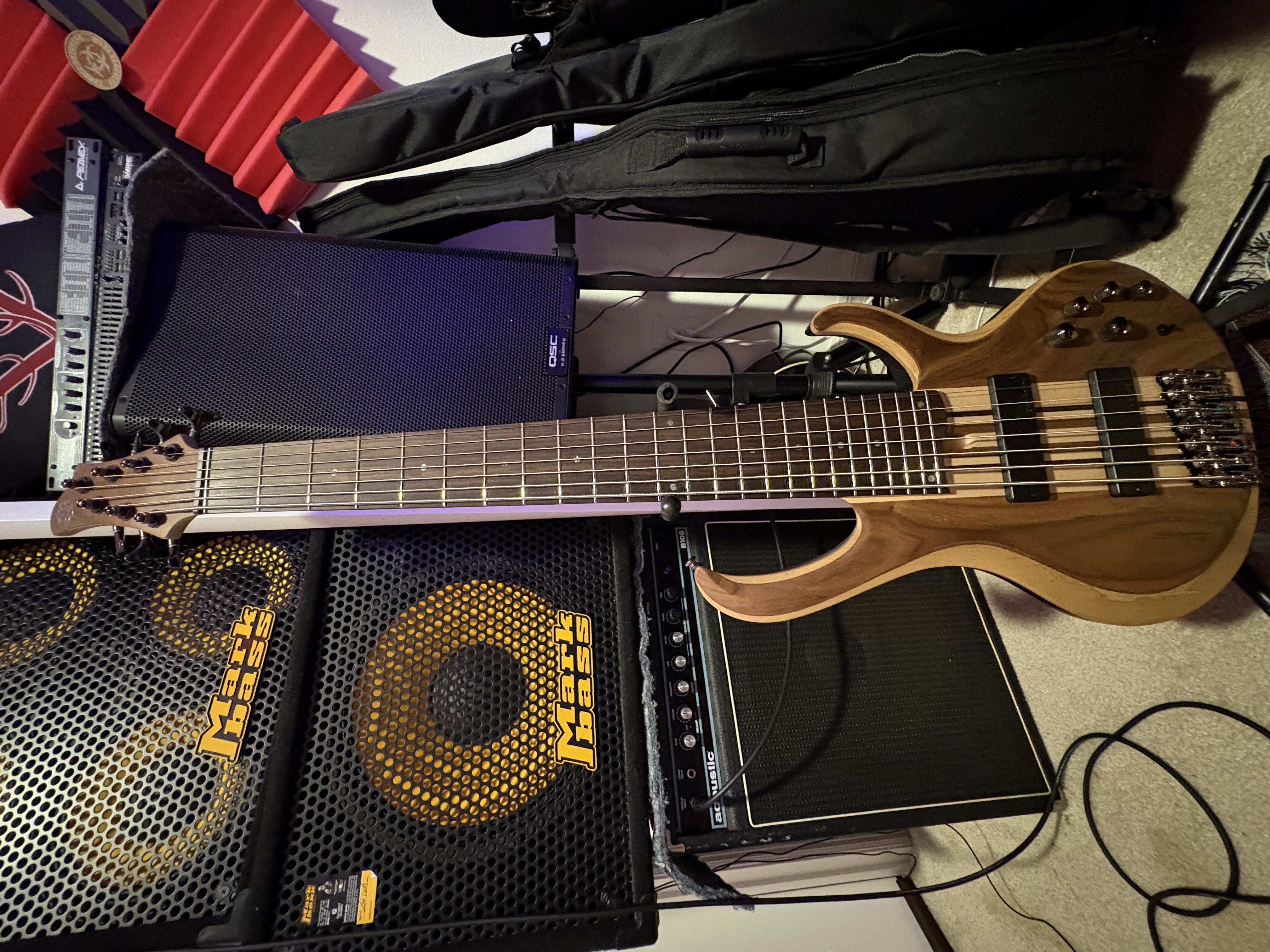 7 strings electric bass