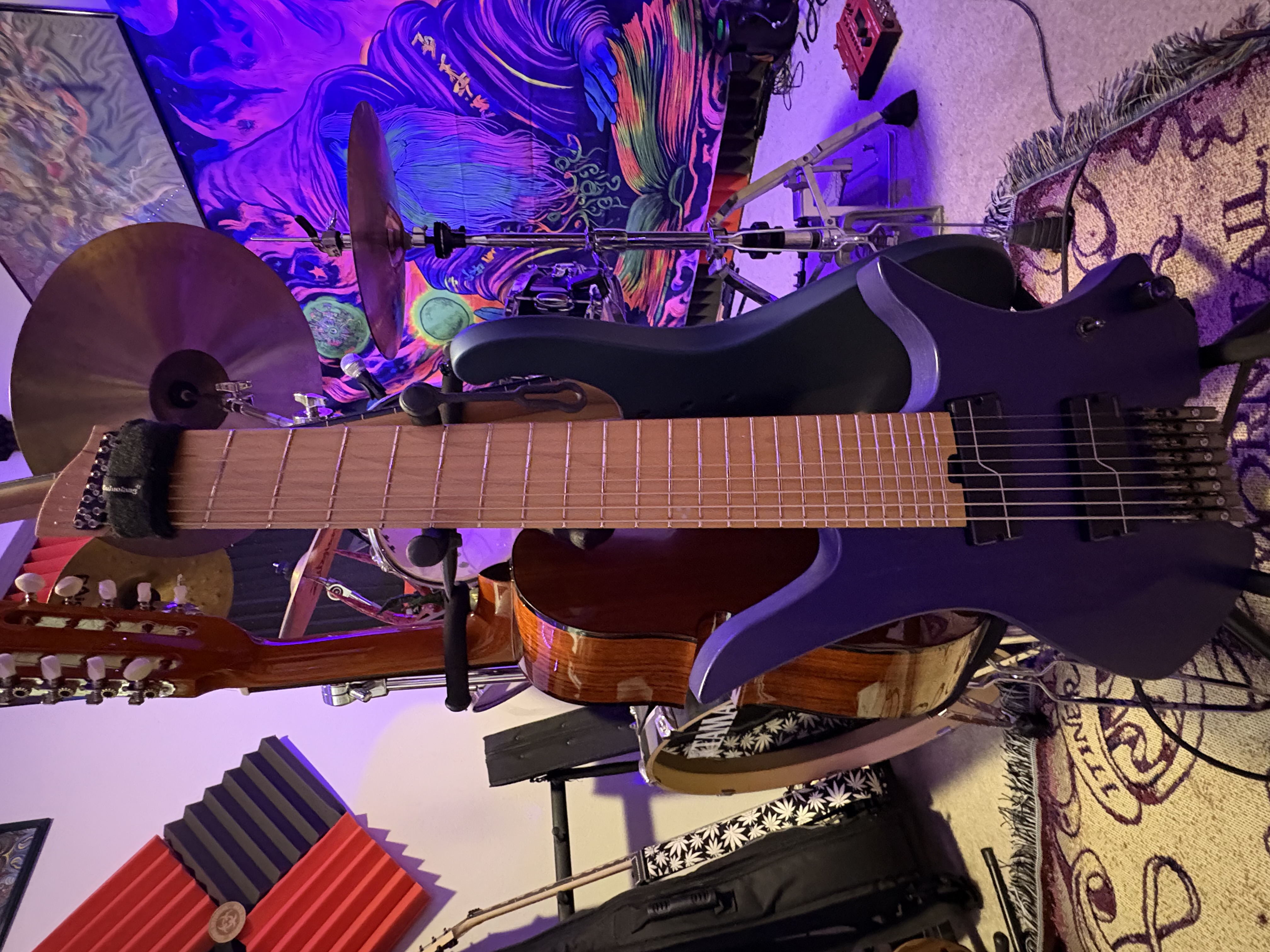 8 strings electric guitar