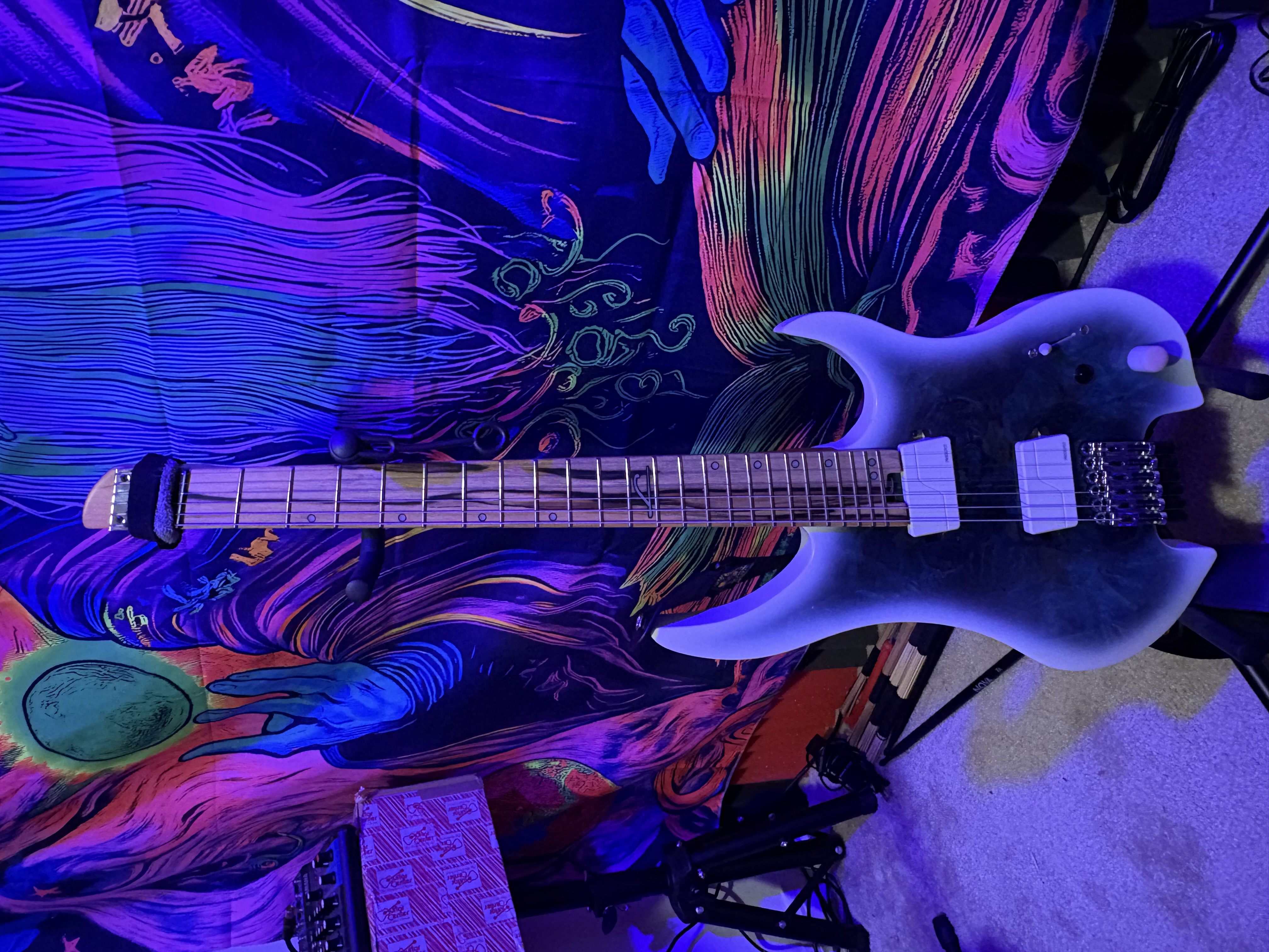 6 strings electric guitar